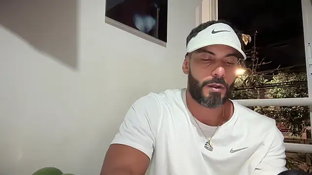 romeolovedark live sex cam