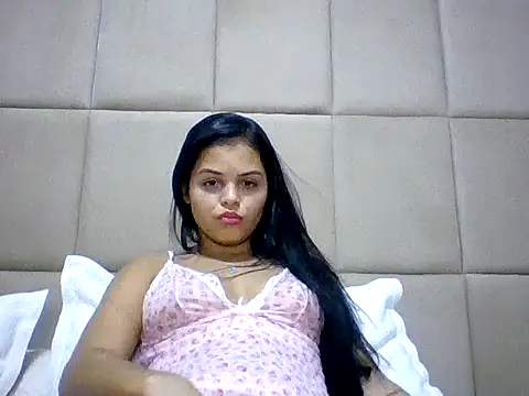 Anyynha live sex cam