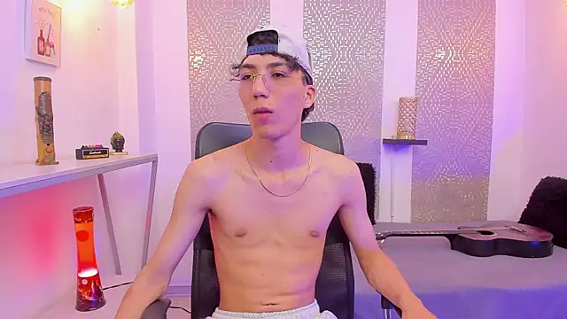 Nikolay_Gregori live sex cam