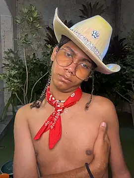 Maxim-Walker live sex cam