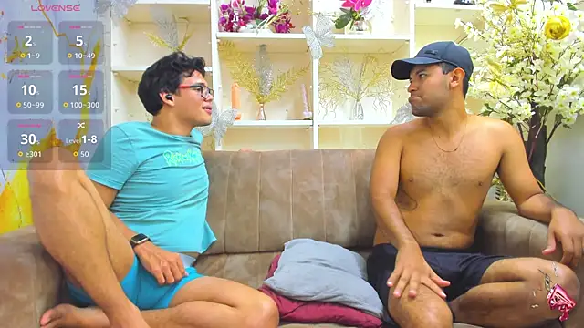 SauvagesDreams live sex cam