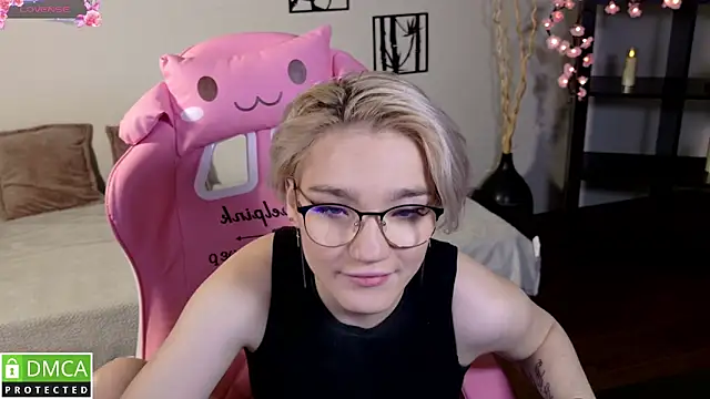 Megan_Lora live sex cam