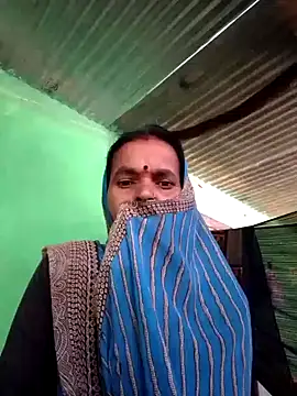 Rxpriya live sex cam