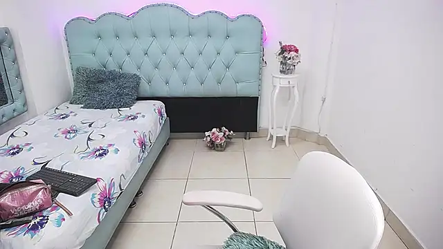 Cordelia_Perlman live sex cam