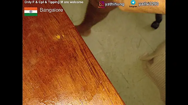 KingCobraClassy live sex cam