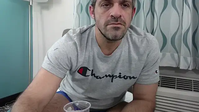 Troyt87 live sex cam