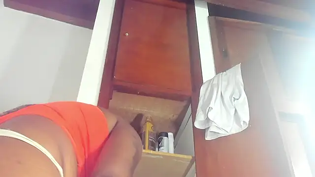 ebony_cristal_1's cam snapshot