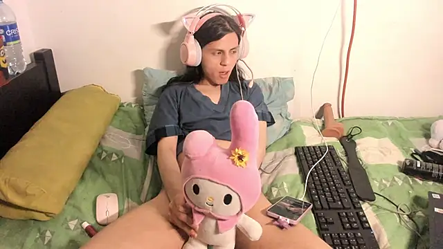 Petite-Goth live sex cam