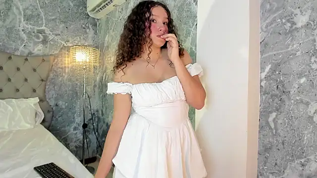 LucyLovelyy live sex cam