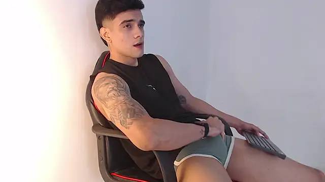 adam_levis17 live sex cam