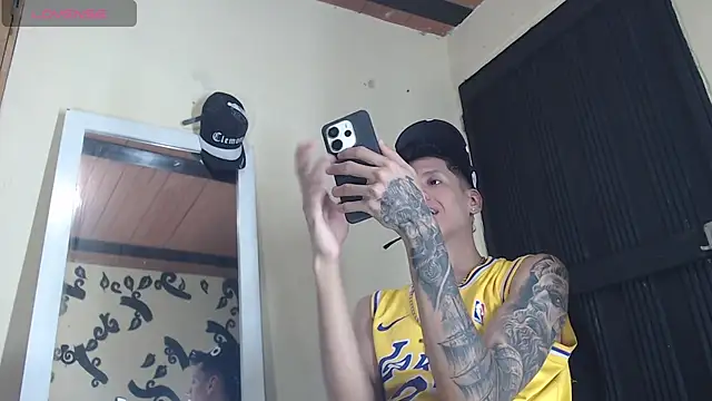 GaboReyes live sex cam