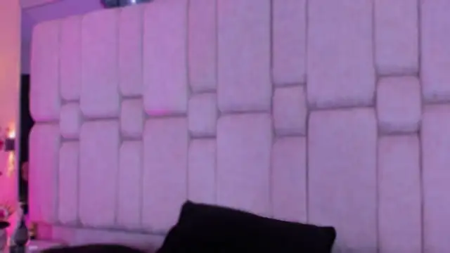 SnakeMuse's cam snapshot