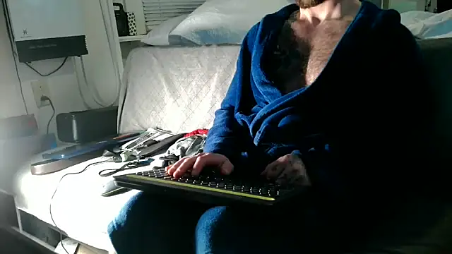 Luv2SuckBWC92 live sex cam