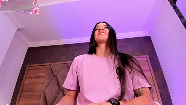 VictoriaSaenz1_'s cam snapshot