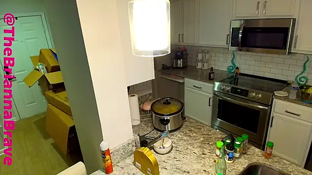 BriannaBrave live sex cam