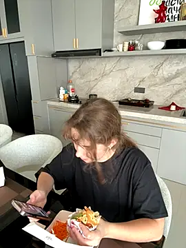 Nura_n_Sarah live sex cam