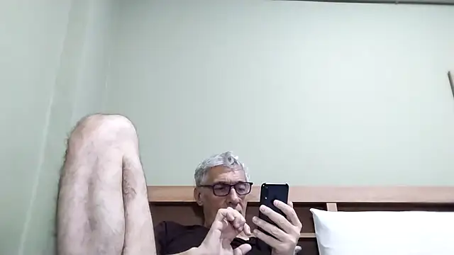 BIGUNCUTHARDCOCK's cam snapshot