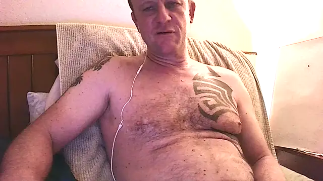 Yournaughty's cam snapshot