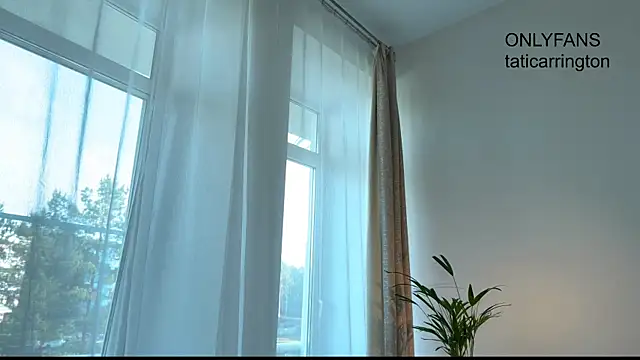 hotexclusive_'s cam snapshot