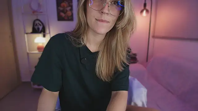 Dakotaa_'s cam snapshot