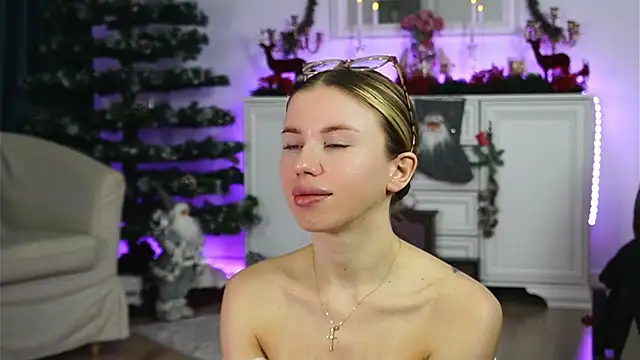 ivyleague_'s cam snapshot