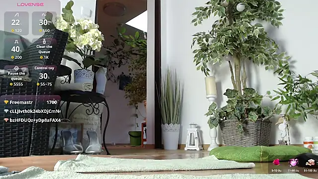 Squirtmania's cam snapshot