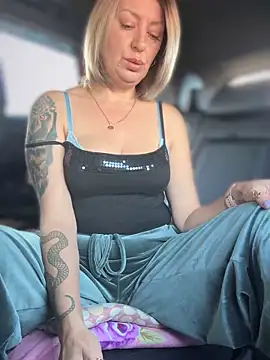 Milena-MilfaXXX's cam snapshot