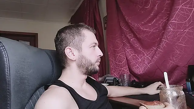 333Alone_in_theDark777's cam snapshot