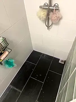 Frankieyyy1's web cam