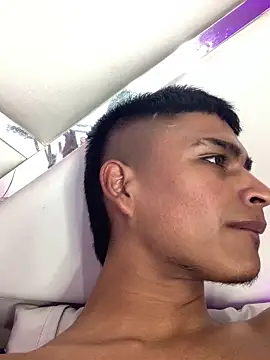 Emiliano_Reyes live sex cam