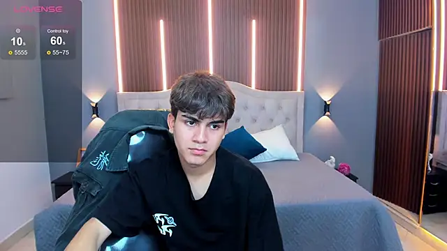 Tommy18__ live sex cam