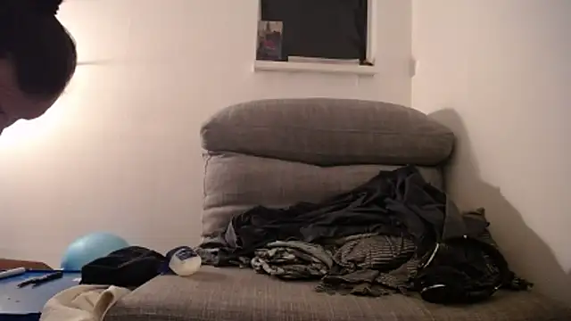 P4RtYBOII92 live sex cam