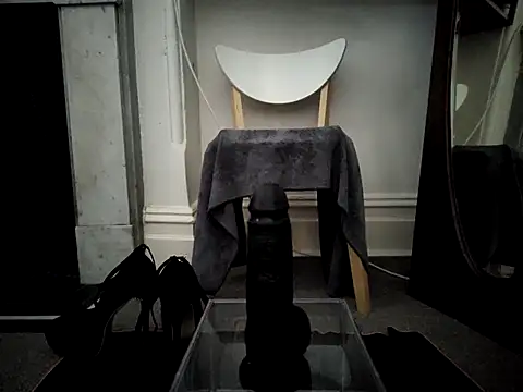 MystiqueRider live sex cam