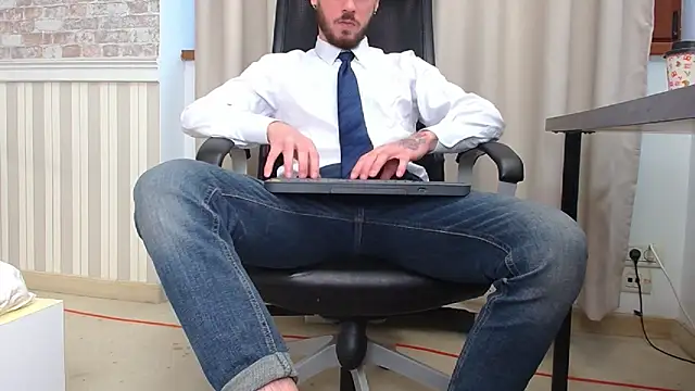 JonahShaw live sex cam