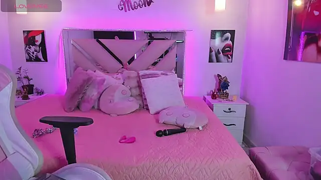 Karly_moon live sex cam