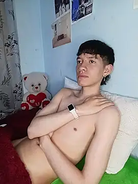heyy_noah11 live sex cam