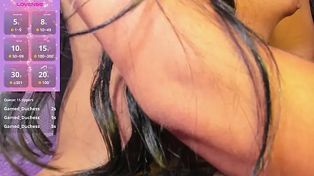 Selena_fox7 live sex cam