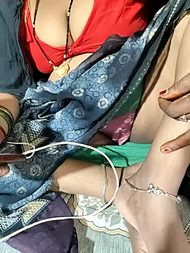 POOJACOUPLE live sex cam