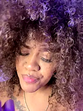 riri_brunnete live sex cam