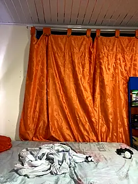 Nezuko-uWux live sex cam