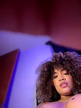 riri_brunnete live sex cam