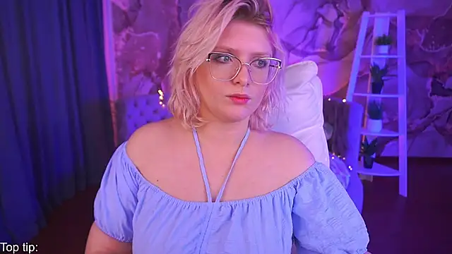 CoolTatis live sex cam