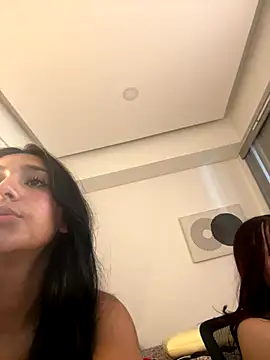 Nahomy_cute1's cam snapshot