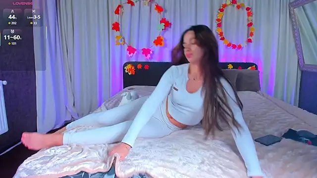 JesikaLooove live sex cam