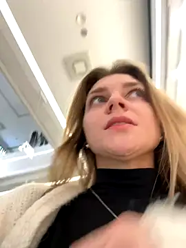 ValenciaShock live sex cam