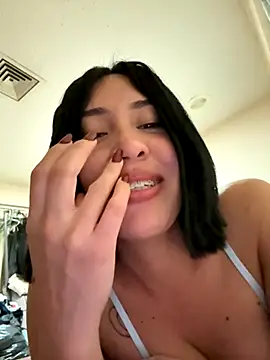 LunaAurora3's cam snapshot