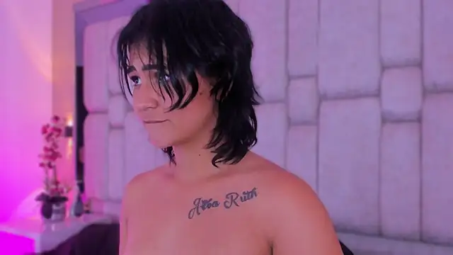 SnakeMuse's cam snapshot