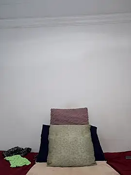 Curvy_sluty live sex cam