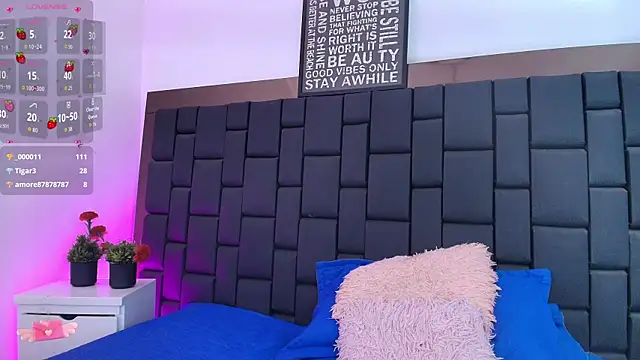 Lexi_Howard_'s cam snapshot