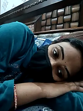 Yours-Bebo's cam snapshot